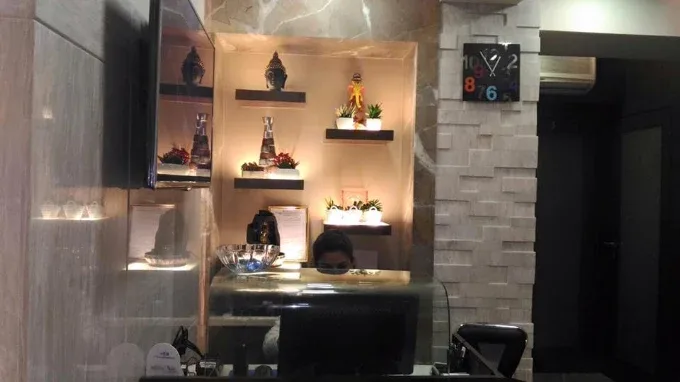 Face & Skin Clinic - Dr. Meghna Mour's clinic in Mumbai, India
